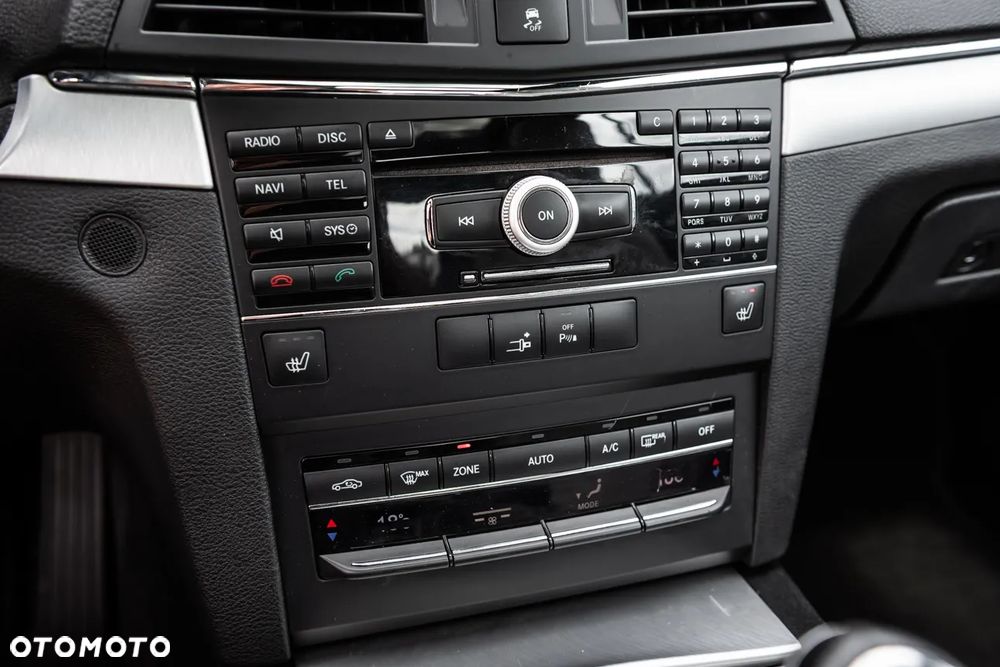 Mercedes-Benz Klasa E 250 CDI 4-Matic BlueEff - 27