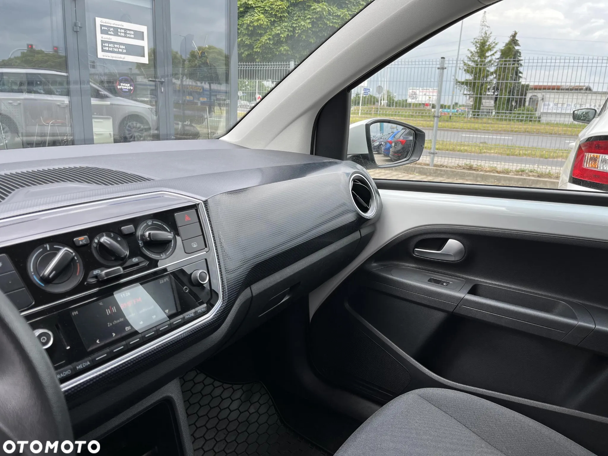 Volkswagen up! 1.0 move - 28