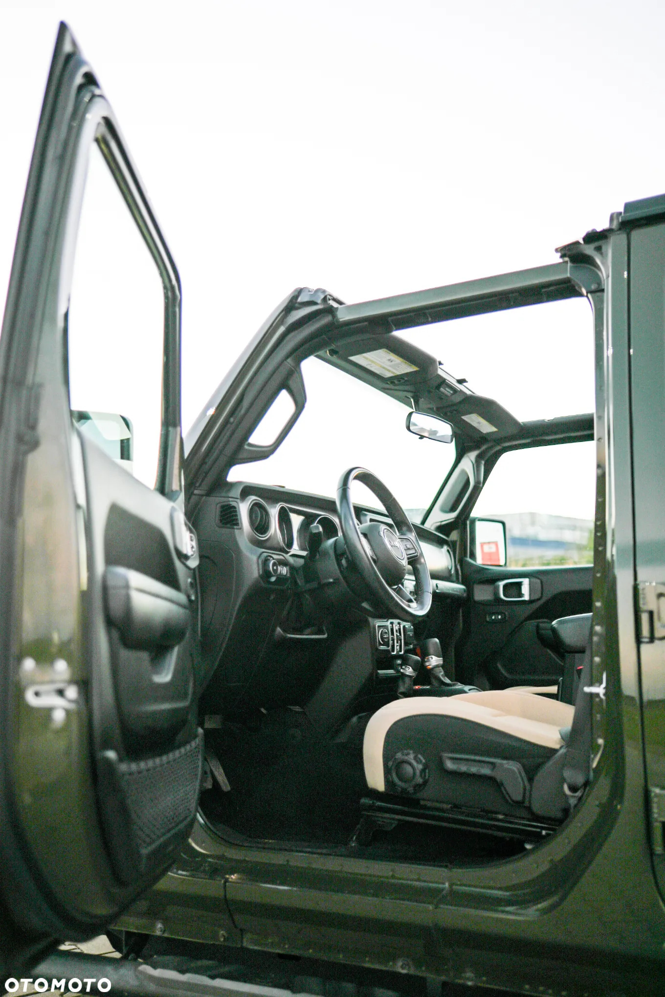 Jeep Wrangler - 28