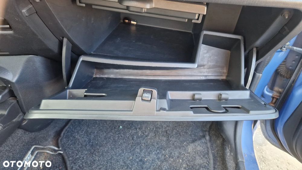 NISSAN MICRA K12 SCHOWEK PASAŻERA - 2