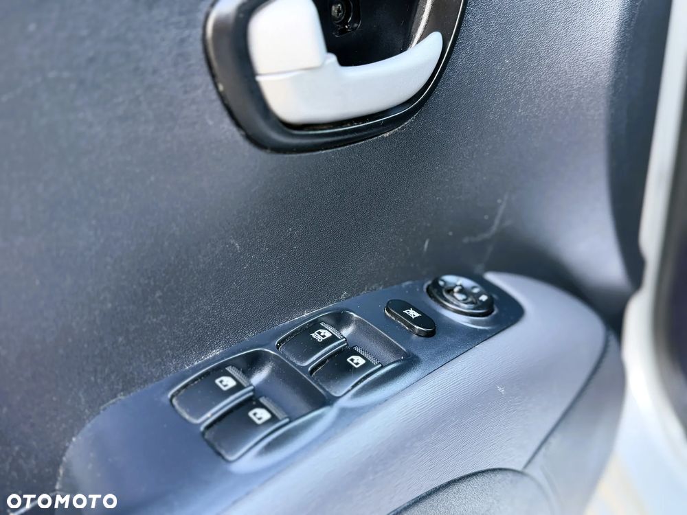 Hyundai i10 - 16