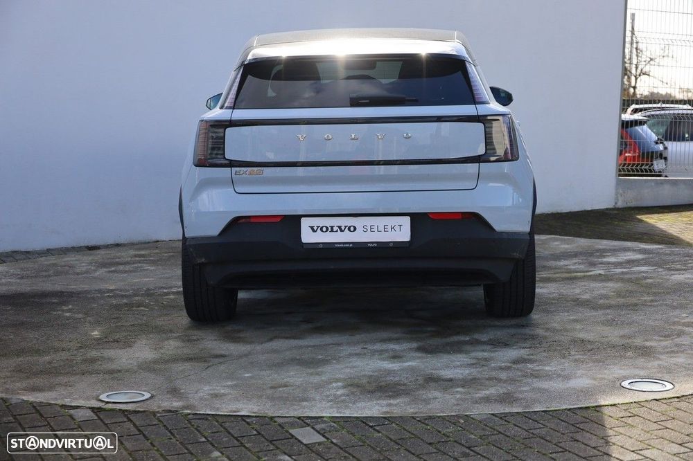 Volvo EX30 69 kWh Single Motor Extended Range Ultra - 4