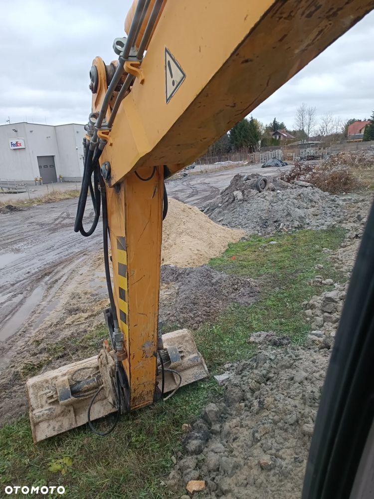 Liebherr A 900 C - 8