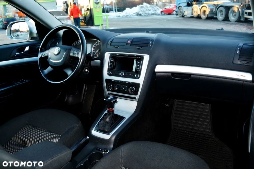 Skoda Octavia 2.0 TDI DPF 4x4 DSG Scout - 23