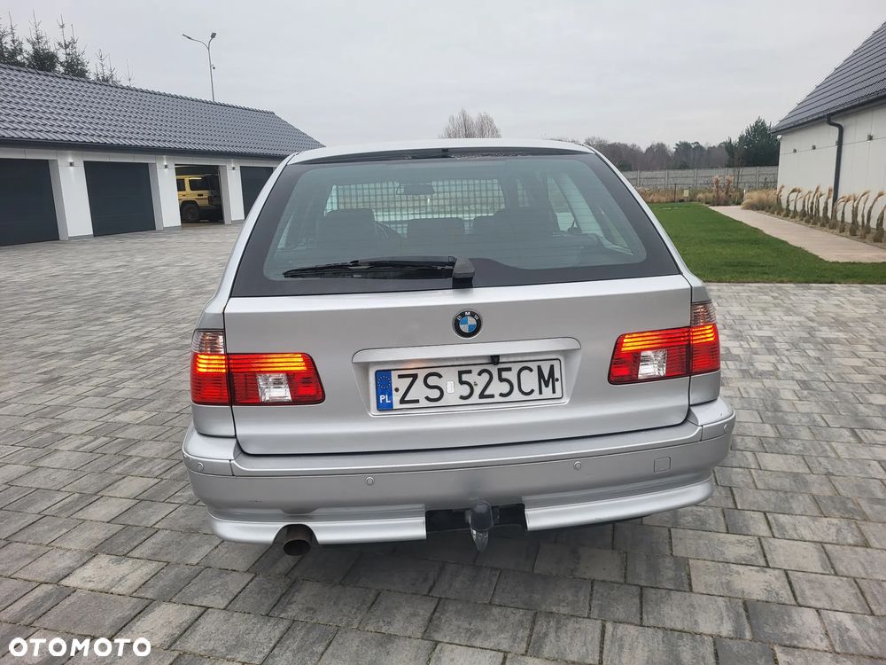 BMW Seria 5 525i - 6
