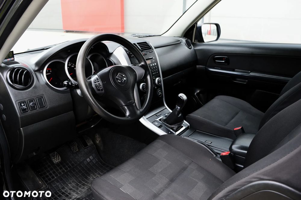 Suzuki Grand Vitara 1.6 Comfort EU5 - 5