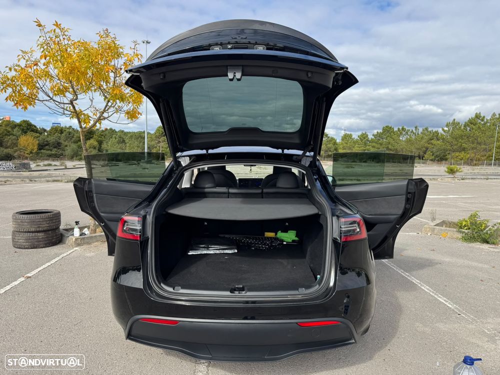 Tesla Model Y Performance Dual Motor AWD - 10