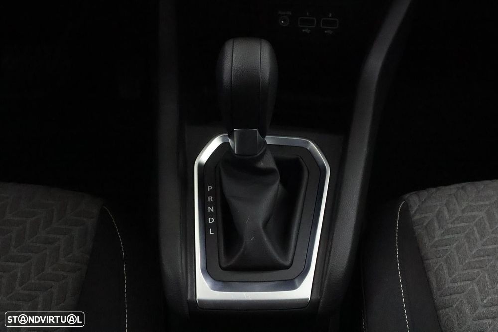 Renault Clio 1.0 TCe Limited CVT - 22