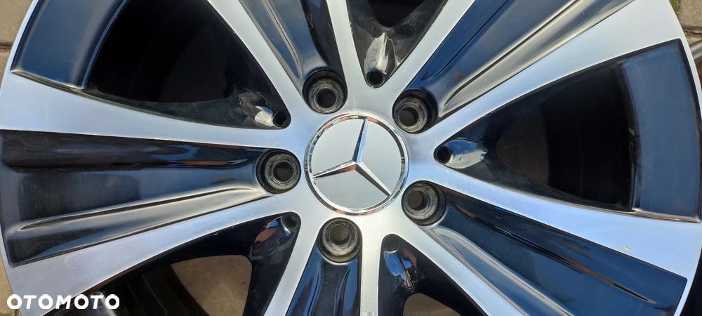 FELGI ALUMINIOWE STOPNIOWANE 5x112 2x 8Jx18 CALI ET43 2x 9Jx 18 CALI ET 52,5 fi 66,6 MERCEDES E CLS GLK GLS 4 SZTUKI KOMPLET - 17