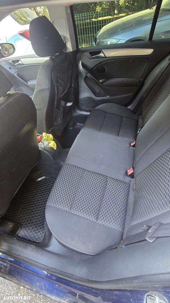 Volkswagen Golf 1.6 TDI DPF Trendline - 4
