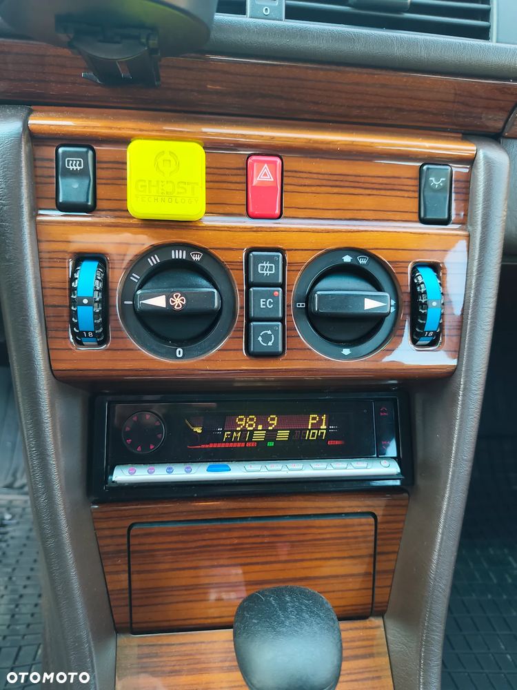 Mercedes-Benz W124 (1984-1993) - 14