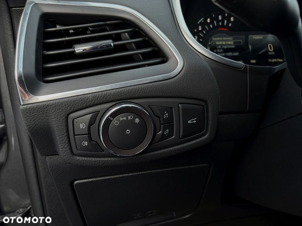 Ford S-Max 2.0 EcoBlue Titanium - 34