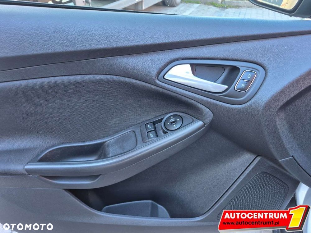 Ford Focus - 12