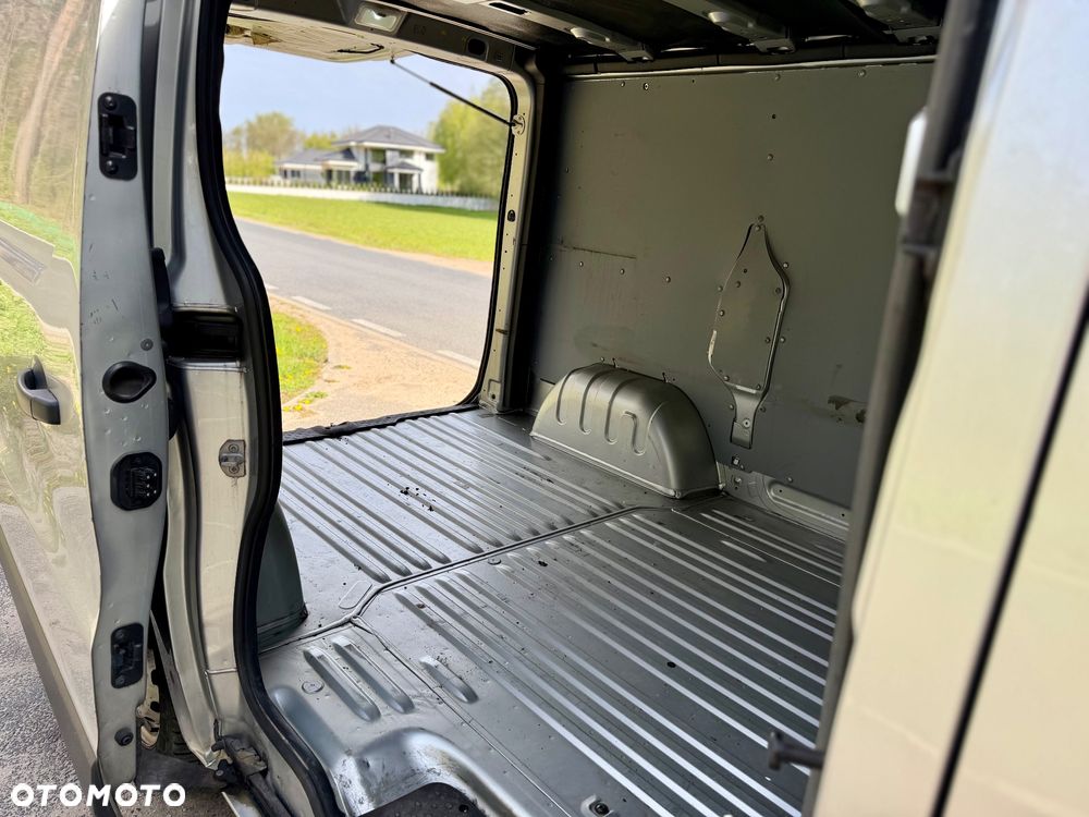 Opel Vivaro - 14