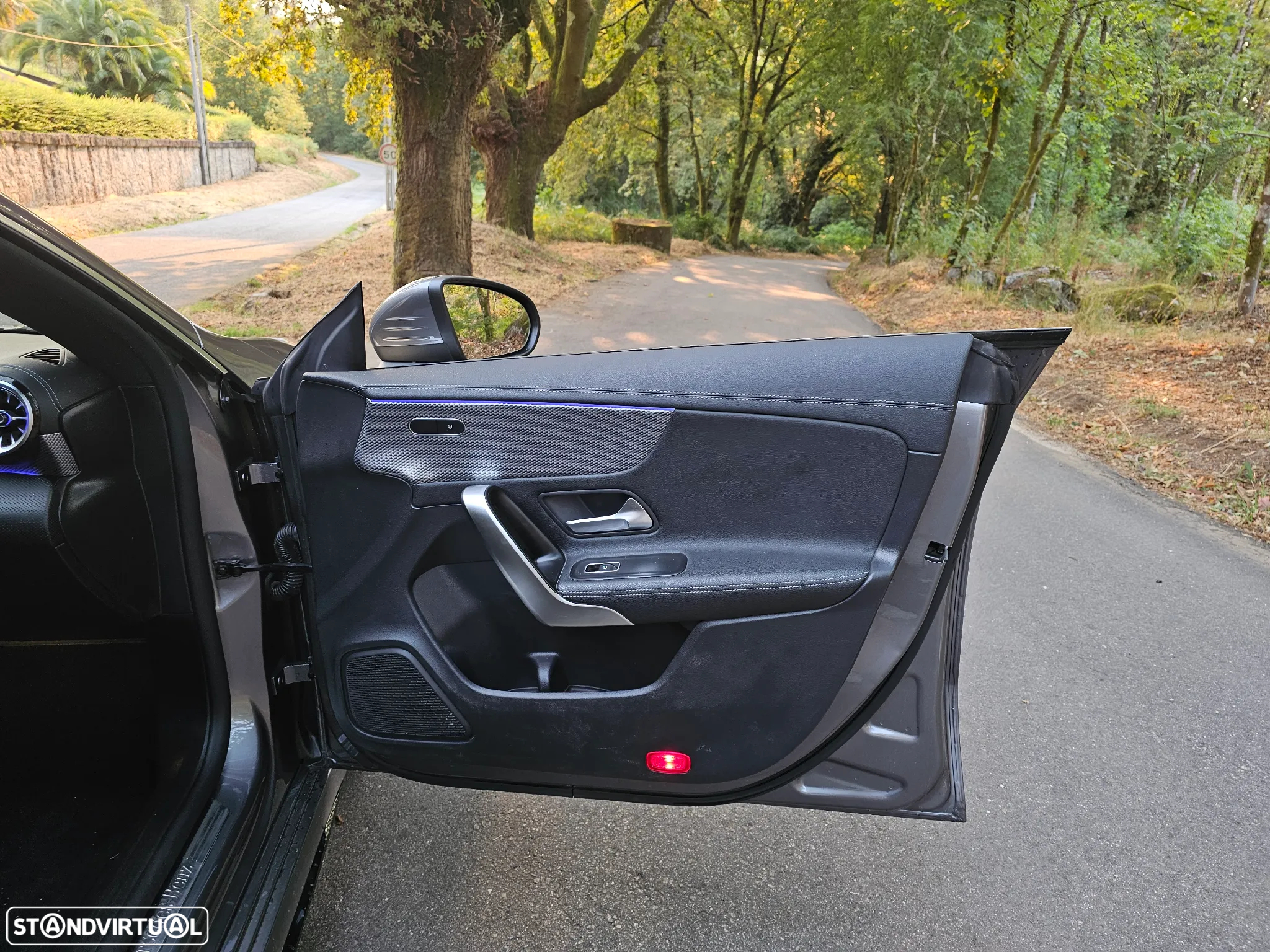 Mercedes-Benz CLA 200 d Shooting Brake 8G-DCT AMG Line - 12