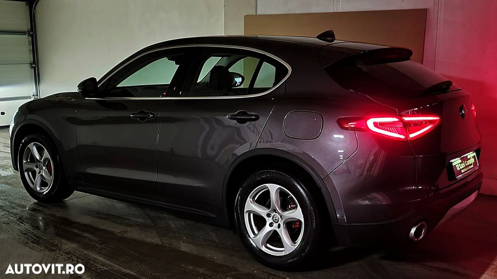 Alfa Romeo Stelvio 2.2 16V AT8 Super - 32