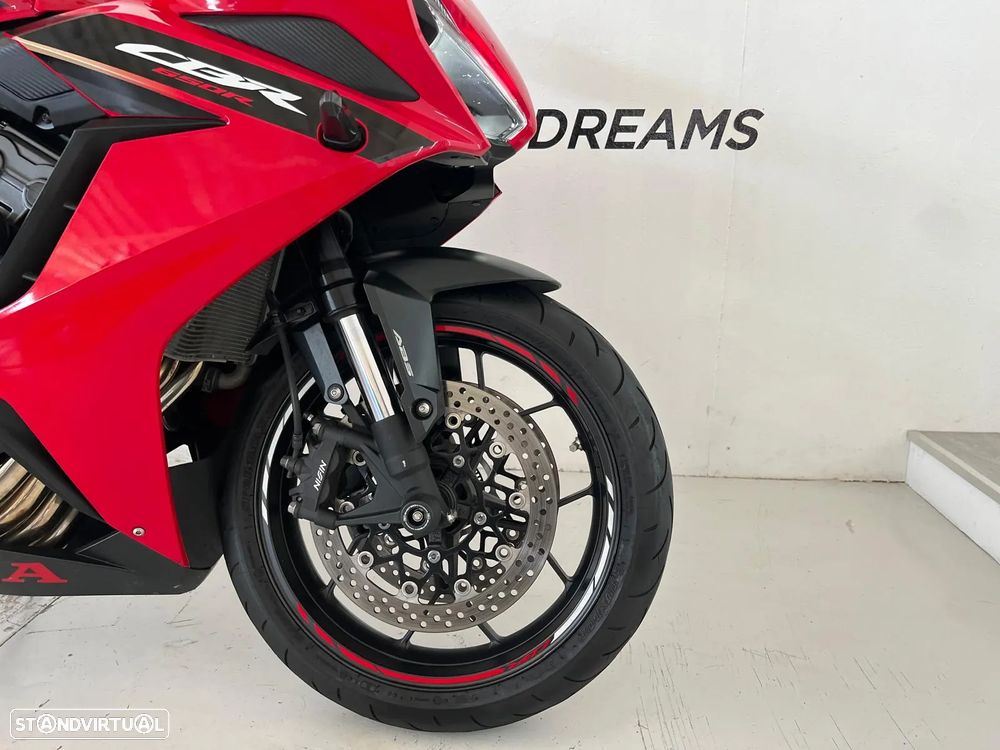 Honda CBR 650R - 4