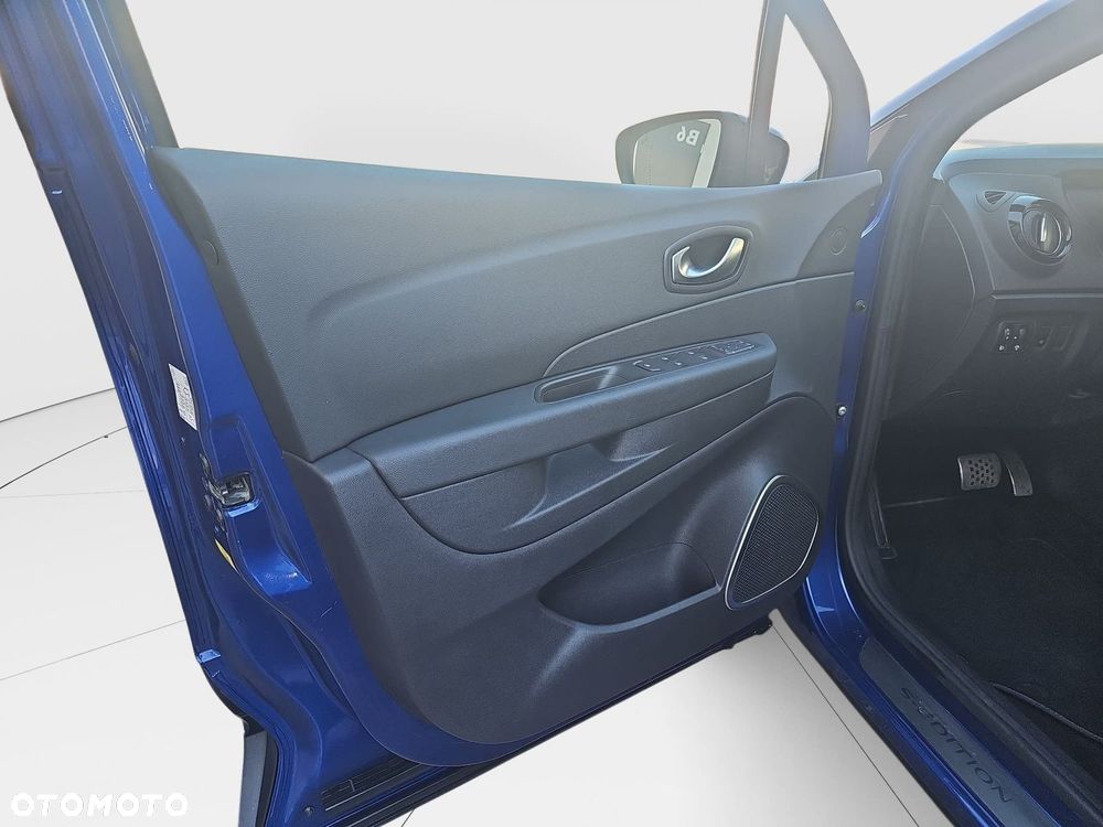 Renault Captur - 16