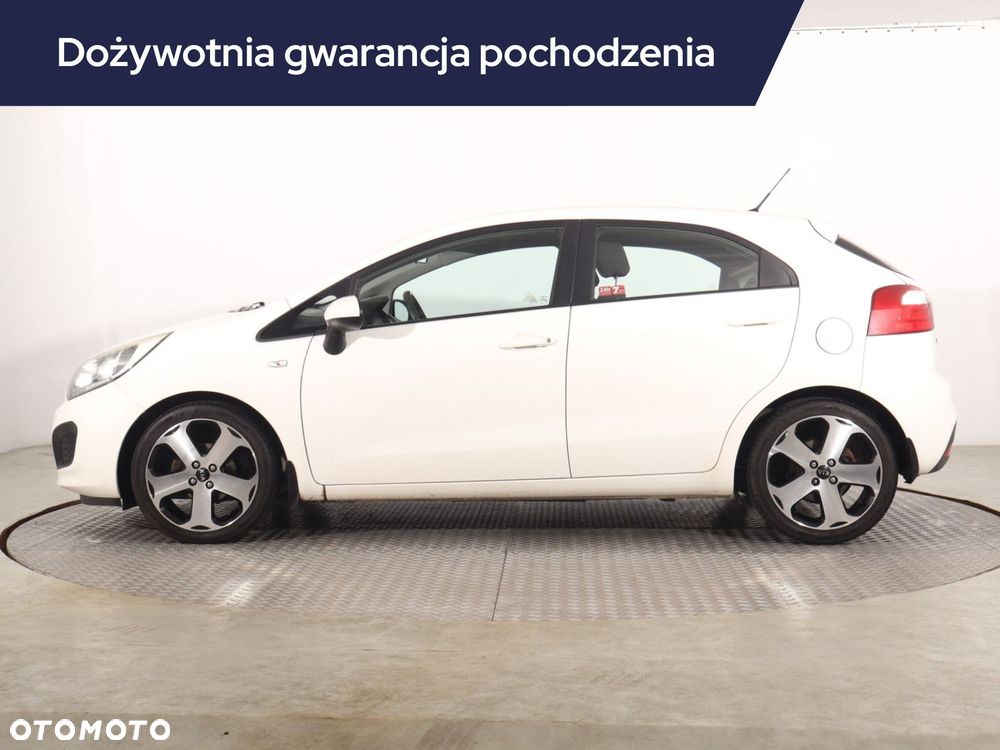 Kia Rio - 4