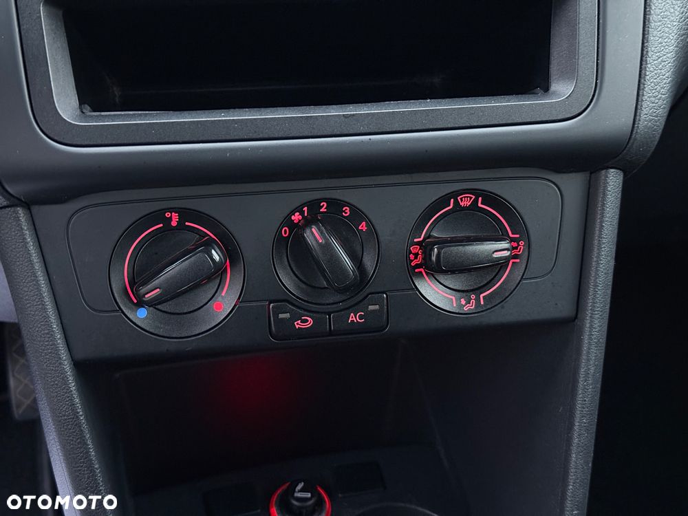 Volkswagen Polo - 17