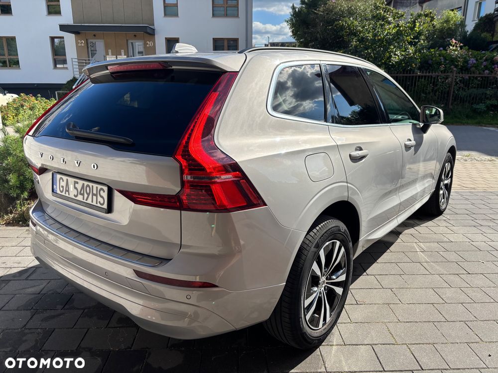 Volvo XC 60 B4 D AWD Momentum Pro - 8
