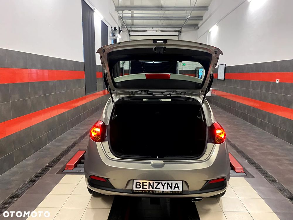 Kia Ceed 1.6 GDI XL - 14