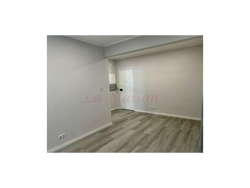 Apartamento T1 na Amadora - Grande imagem: 3/14