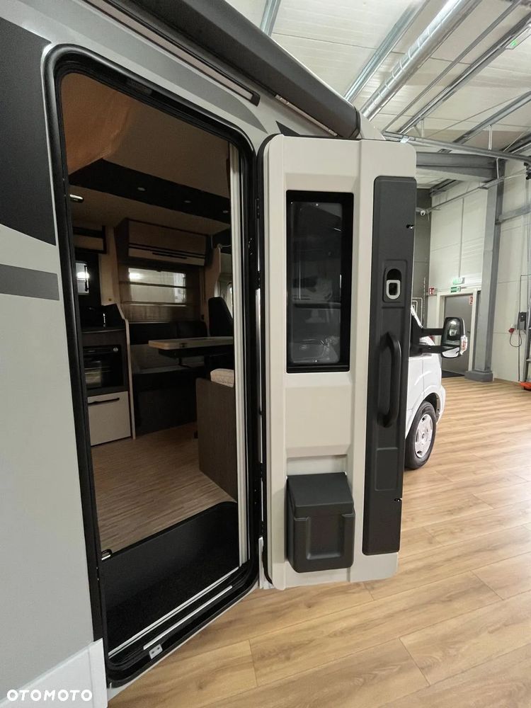 McLOUIS MC4 881 Model 2026 - 13