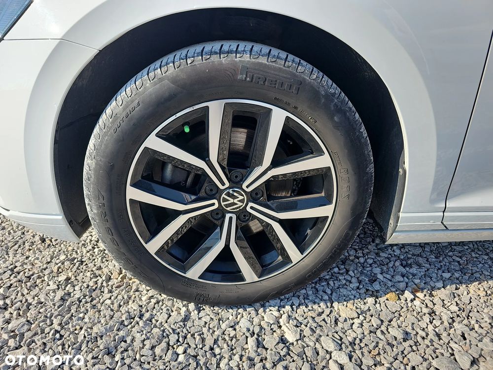 Volkswagen Passat 2.0 TSI Business DSG - 9