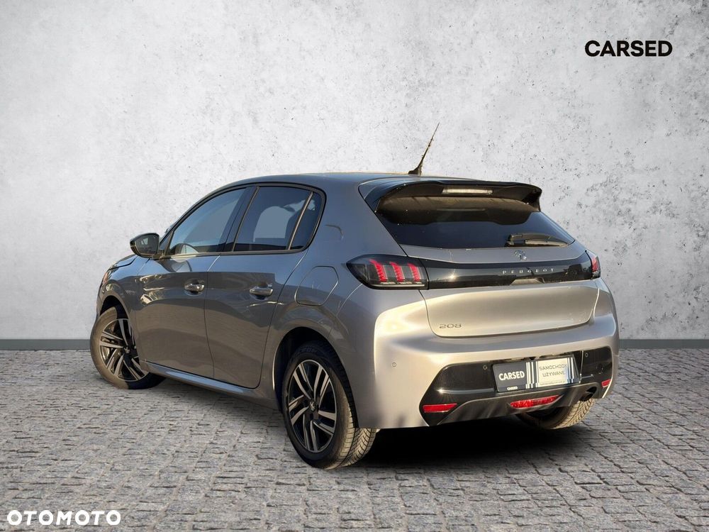 Peugeot 208 - 5