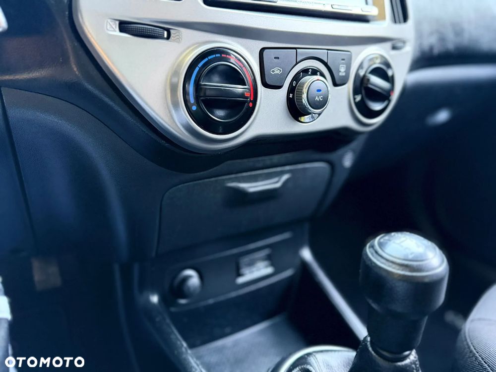 Hyundai i20 1.25 Classic - 27