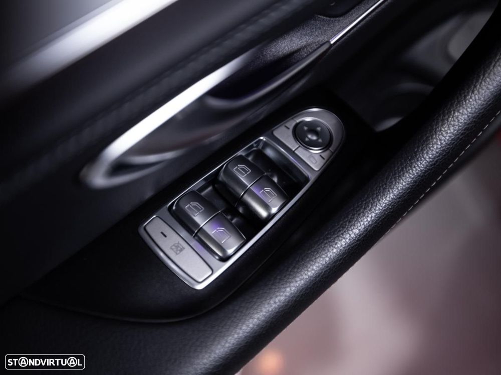 Mercedes-Benz E 300 de 4Matic 9G-TRONIC AMG Line - 18