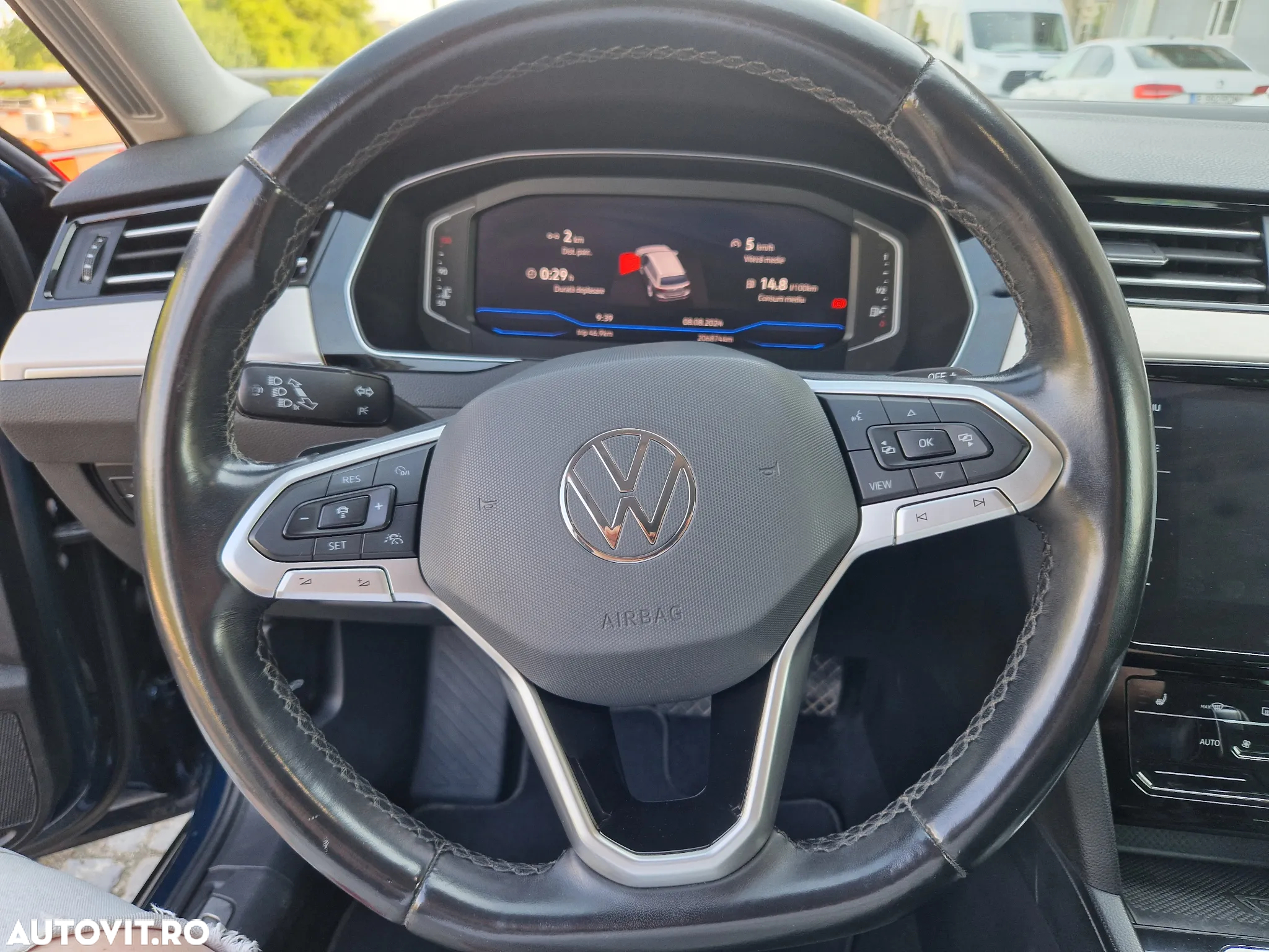 Volkswagen Passat 2.0 TDI SCR DSG Highline - 34