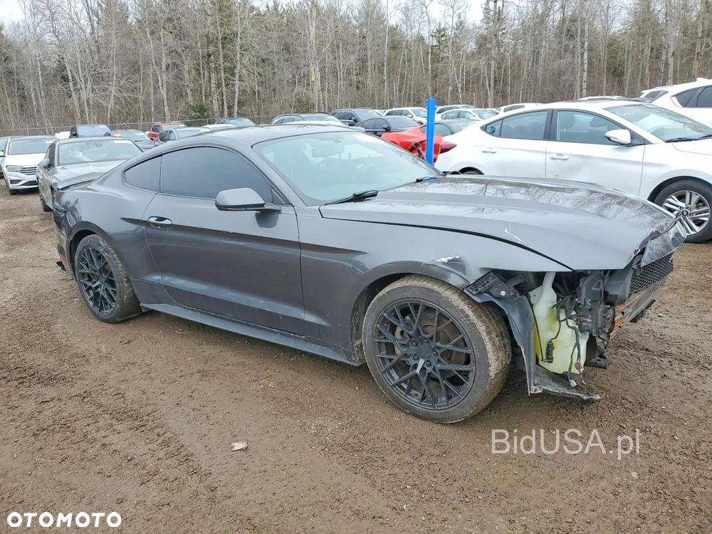 Ford Mustang 3.7 V6 - 1