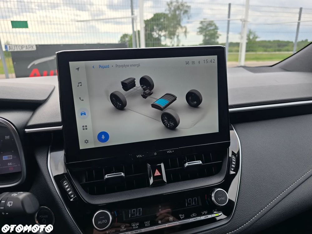 Toyota Corolla 1.8 Hybrid Comfort - 26
