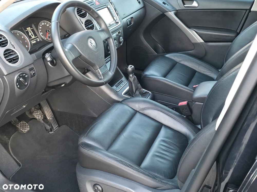 Volkswagen Tiguan 2.0 TSI 4Motion Trend & Fun - 18