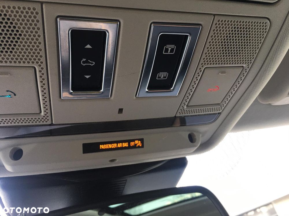 Jaguar F-Pace 25t AWD Prestige - 9