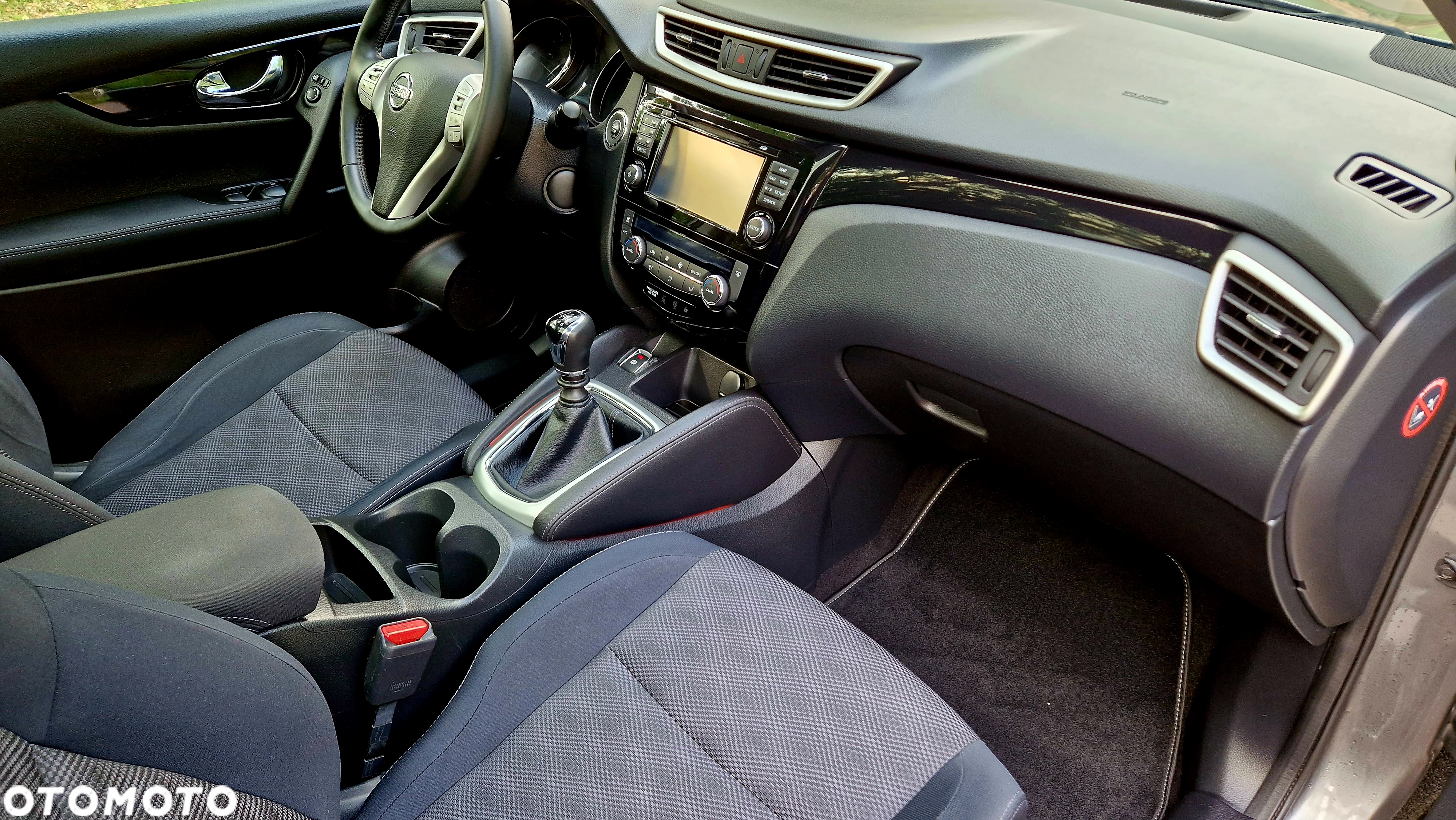 Nissan Qashqai 1.5 dCi Tekna - 9