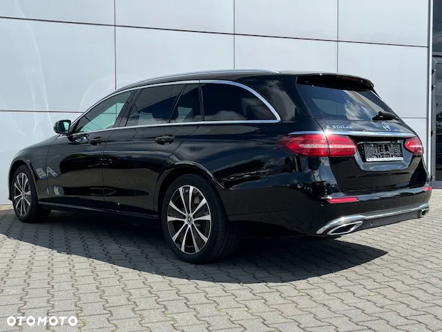 Mercedes-Benz Klasa E 300 de Avantgarde - 10