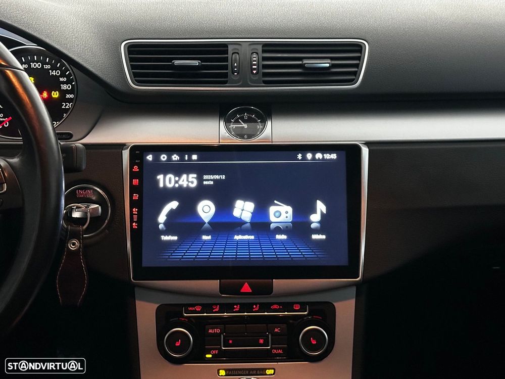 VW Passat CC 2.0 TDi BlueMotion - 23