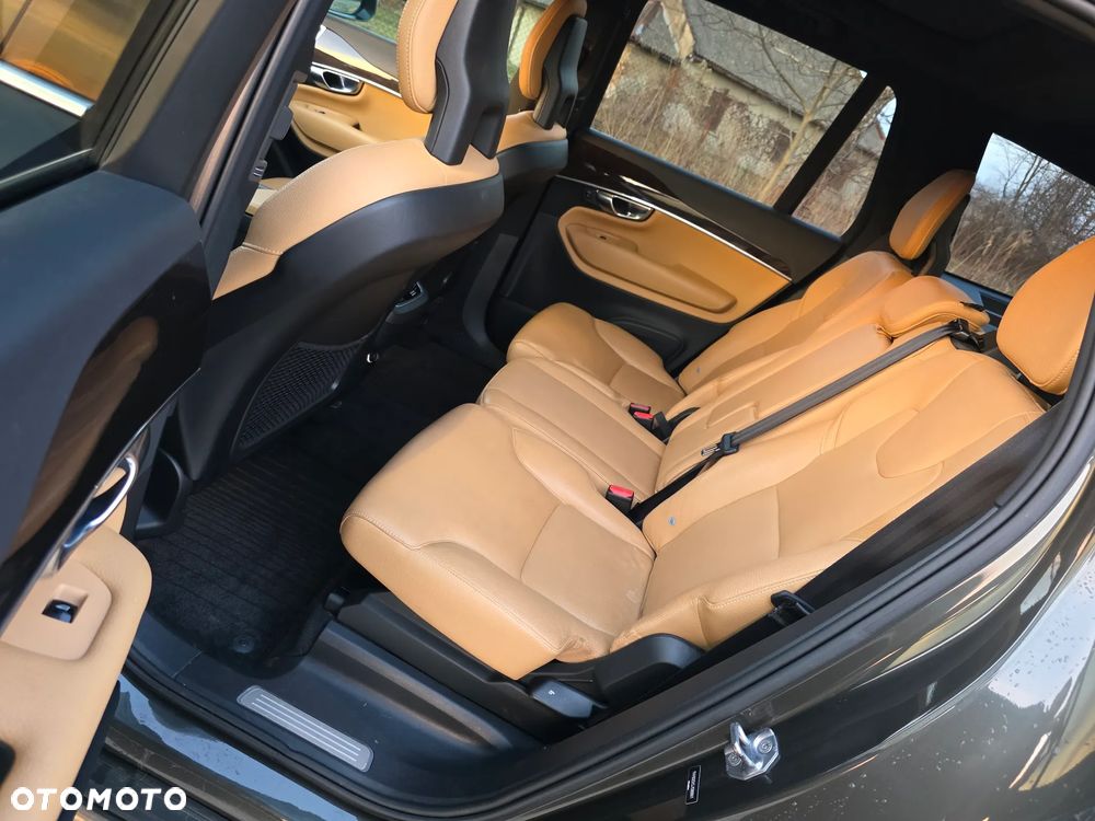 Volvo XC 90 - 16