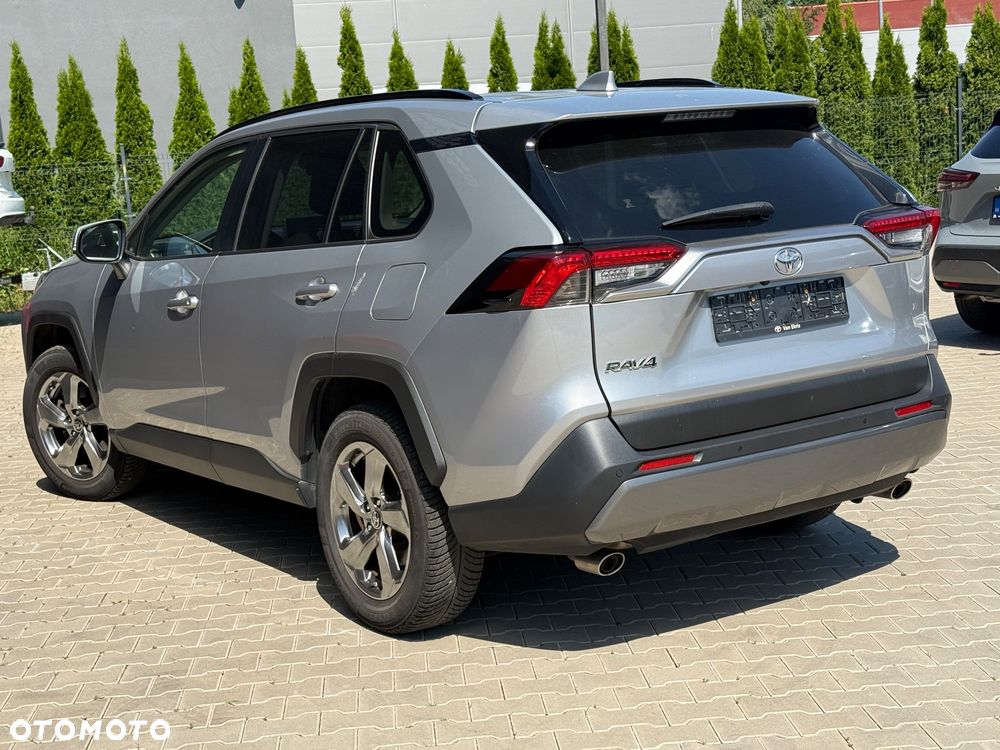 Toyota RAV4 - 9