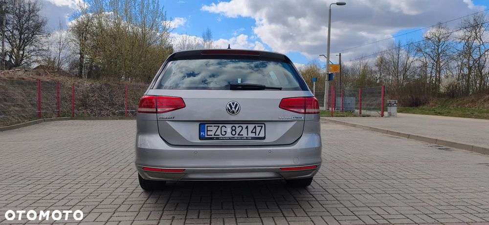 Volkswagen Passat 2.0 TDI SCR Comfortline - 5