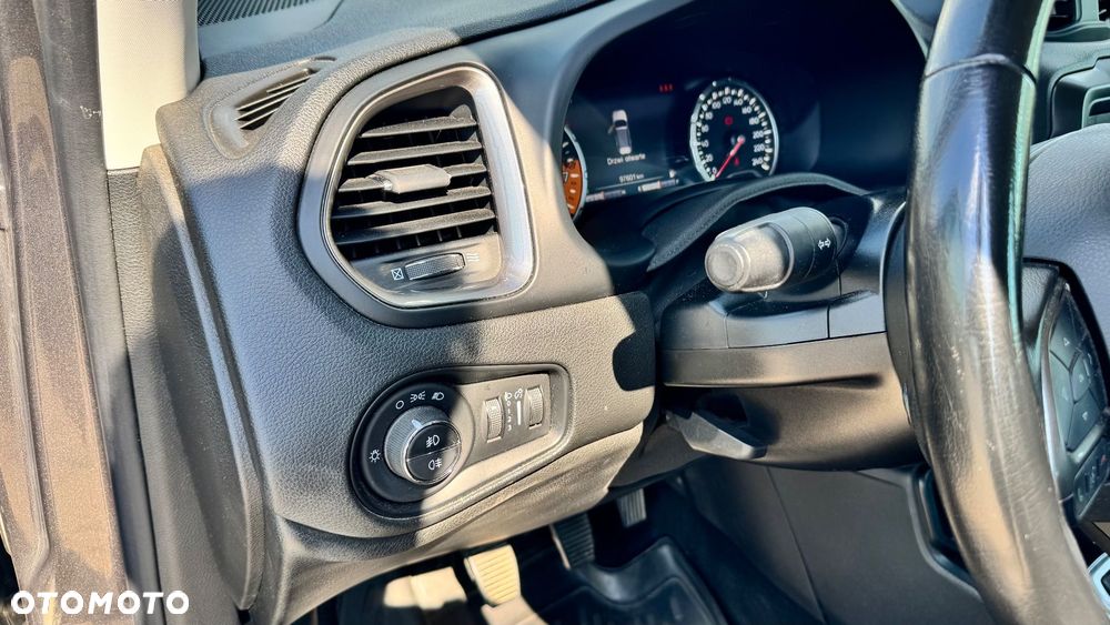 Jeep Renegade 1.4 MultiAir Limited FWD S&S - 36