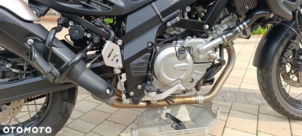 Suzuki V-STROM - 24