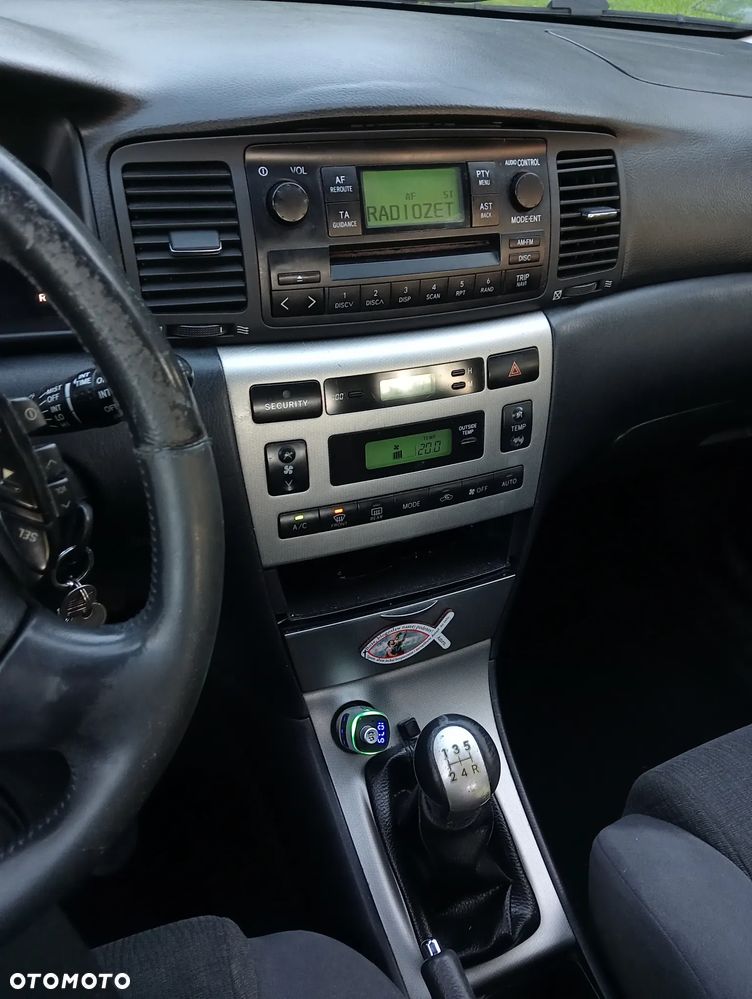 Toyota Corolla 2.0 D-4D Base - 3