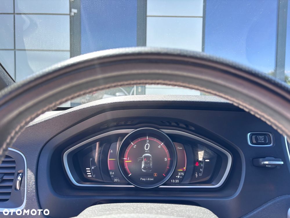 Volvo V40 D3 Geartronic RDesign - 30