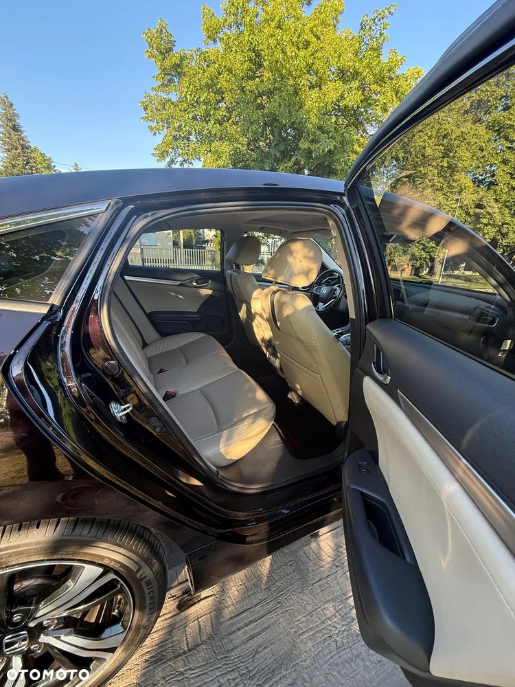 Honda Civic 1.5 T Executive - 12