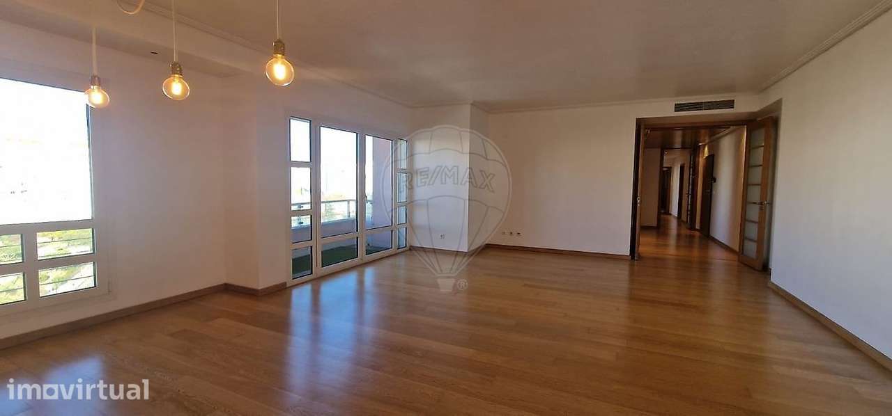 Apartamento T4 para arrendamento - Grande imagem: 4/29