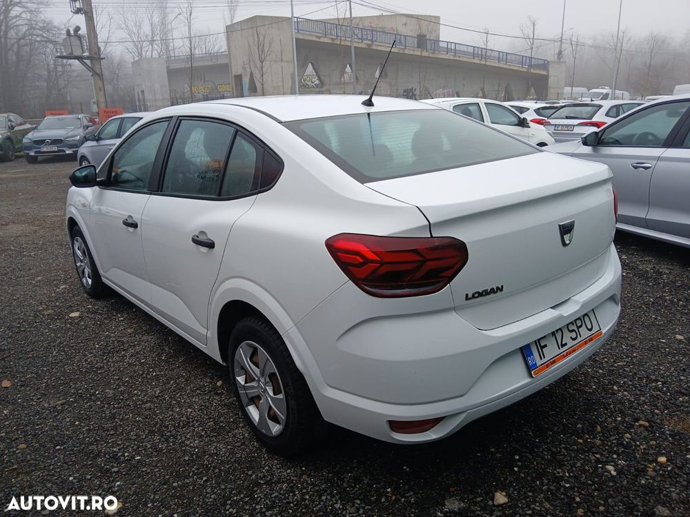 Dacia Logan TCe 90 Essential - 4